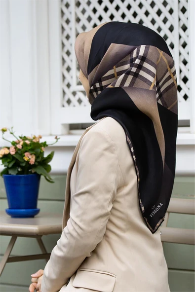 %100 Twill İpek Ekose Desenli Bej - Siyah Renkli 90x90 Eşarp Dikim Şekli : El Dikişi ürün görseli 1