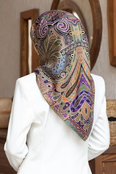 100% Twill İpek Etnik Desenli Haki Renkli 90x90 Dikim Şekli : El Dikişi Eşarp ürün görseli 1