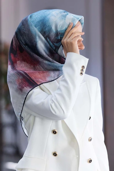 %100 Twill İpek Dokulu Ve Çiçek Desenli Turkuaz - Bordo Renkli 90x90 Eşarp Dikim Şekli : El Dikişi ürün görseli 1