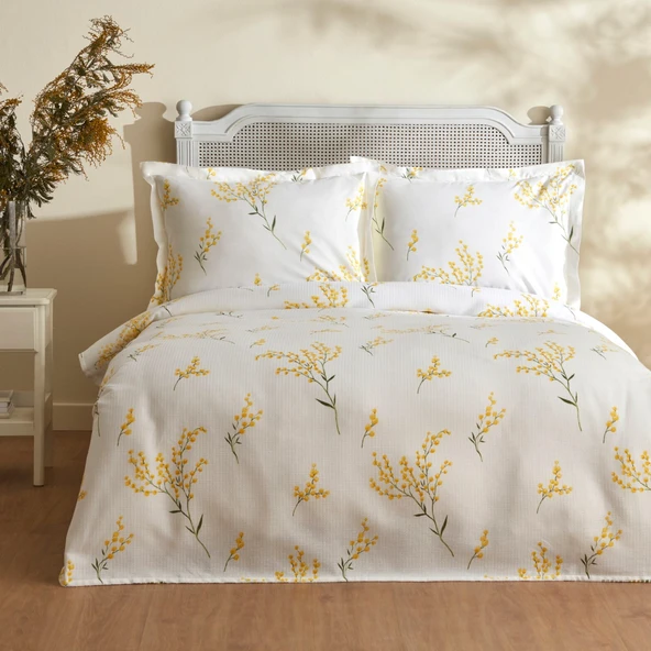 Karaca Home Loretta Çift Kişilik %100 Pamuk Beyaz Çiçek Desenli 4 Parça Pike Takımı 200x220 cm ürün görseli 1