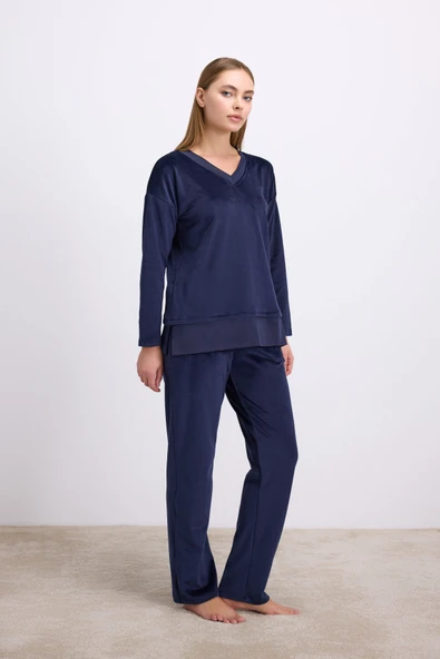 Kadın Uzun Kollu Sweatshirt ve Pantolon Pijama Takımı Konforlu Uyku & Ev Giyimi 11573 ürün görseli 1