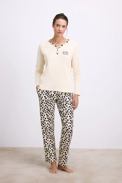 Anıl Kadın Uzun Kollu T-Shirt ve Pantolon Pijama Takımı – %100 Pamuk, Leopar Desen Detaylı 11549 ürün görseli 1