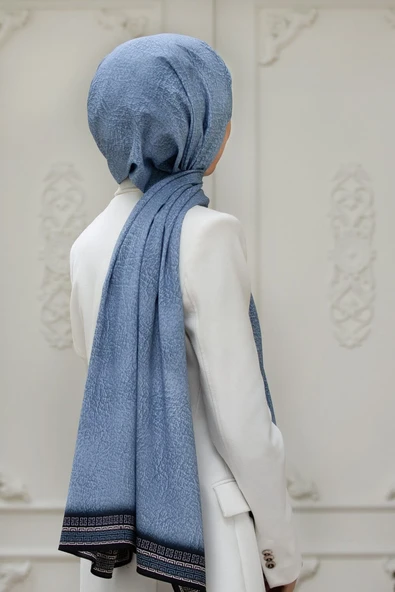 LÜKS MEDİNE İPEĞİ  DESENLİ BEBE MAVİSİ  RENKLİ 75X195 KIRIŞMAZ ŞAL MOSS KREP DİKİŞ TİPİ İTALYAN DİKİŞLİ ürün görseli 1