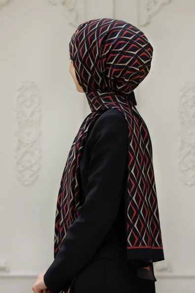 LÜKS MEDİNE İPEĞİ GEOMETRİK DESENLİ SİYAH - BORDO RENKLİ 75X195 KIRIŞMAZ ŞAL MOSS KREP DİKİŞ TİPİ İTALYAN DİKİŞLİ ürün görseli 1