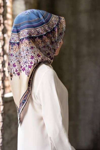%100 Twill İpek Şal Desenli İndigo Renkli 90x90 Eşarp Dikim Şekli : El Dikişi ürün görseli 1