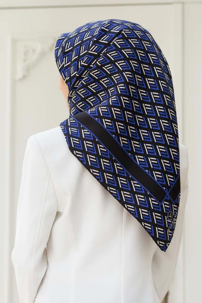 % 57 İPEK % 43 VİSKON Twill İpek Geometrik Desenli Siyah - Saks Renkli 90x90 Eşarp Dikim Şekli : El Dikişi ürün görseli 1