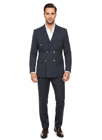 İtalyan Kesim Lacivert Kruvaze Takım Elbise – Modern Slim Fit – Çizgili Kumaş Detaylı ürün görseli 1