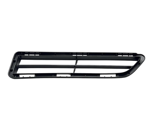 IZGARA TAMPON HILUX REVO 21-23 RH ürün görseli 1