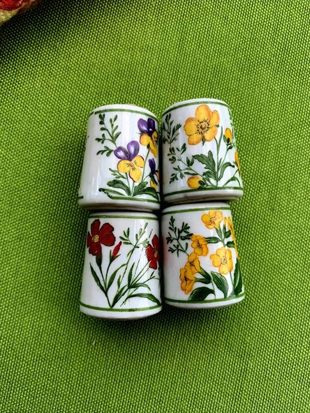 Bavaria Germany Vintage Minik Çok Renkli Çiçek Desenli Alman Porseleni 4 Adet Mumluklar/Şamdanlar Seti ürün görseli 1