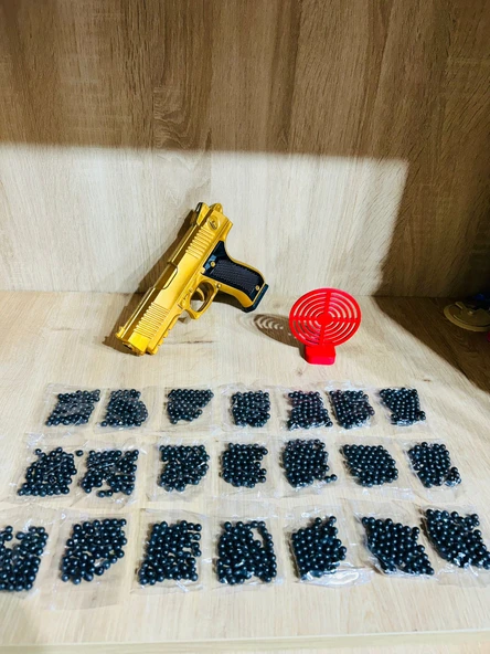 Gold  Renk Boncuklu Oyuncak Tabanca 1 Adet + 1 Adet Hedef Kırmızı 9 cm + 21 Paket Boncuk ürün görseli 1