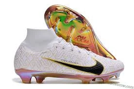 PTTAVM: Nike Zoom Mercurial Superfly 9 United Golden Pack Elite FG