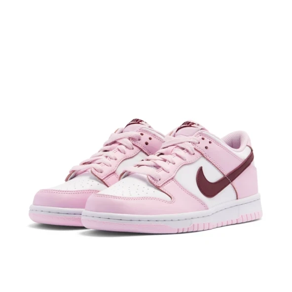 Dunk Low Valentines Day Pembe ürün görseli 1