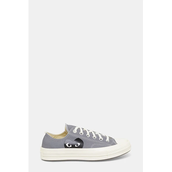Gri Comme Des Garcons Play Kısa Kalpli Converse ürün görseli 1
