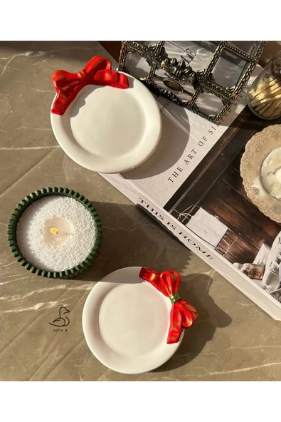 Yılbaşı Konsept Kurdele Görünümlü Dekor Tabak İnci Tozlu Mum Set 2’li ürün görseli 1