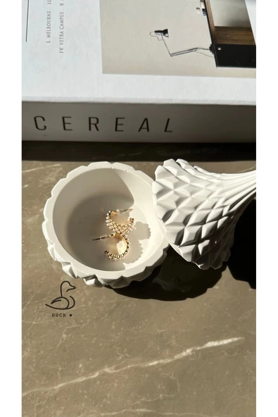 Dekoratif İşlemeli Oval Takı Kutusu ürün görseli 1