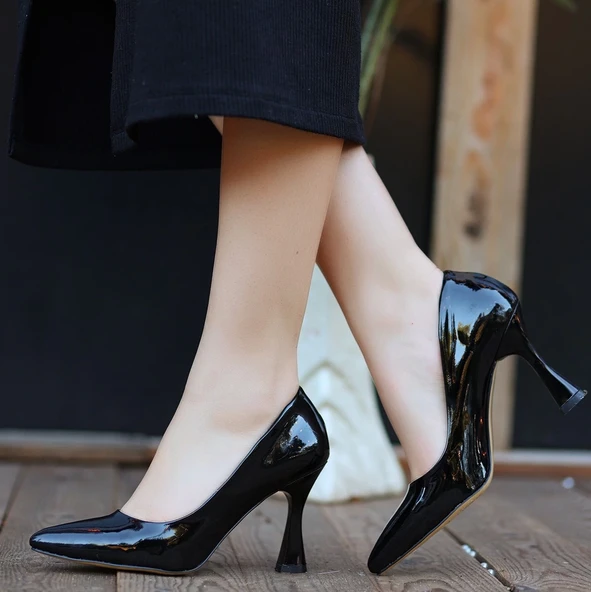 Ulba Siyah Rugan Stiletto Ayakkabı - Resim 4