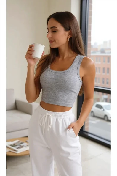 Kadın Gri Kare Yaka Crop Top Bluz - Şık, Rahat ve Kolay Kombinlenebilir ürün görseli 1
