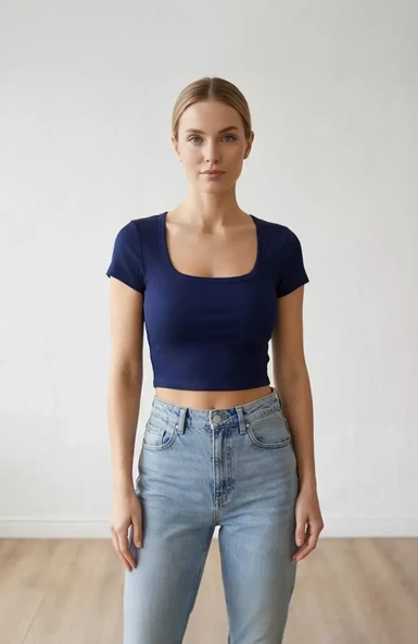 Kadın Lacivert Yarım Kol Düz Yaka Crop Top Bluz - Şık, Rahat ve Kolay Kombinlenebilir ürün görseli 1