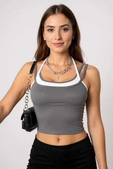 Kadın Antrasit Gri Beyaz Çift Renk Çapraz Askılı Crop Top Bluz - Şık, Rahat ve Kolay Kombinlenebilir ürün görseli 1
