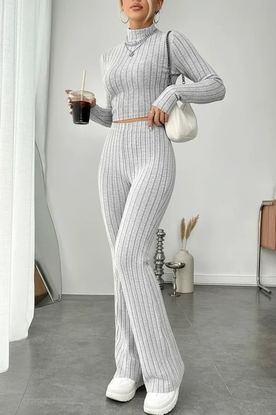 Kadın Gri Çizgili Boğazlı Crop Top ve Yüksek Bel Pantolon Takım ürün görseli 1