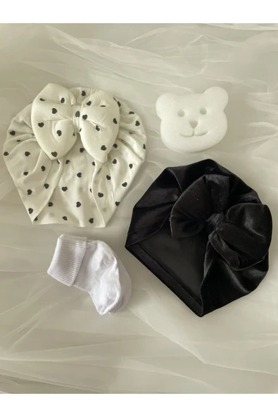 Kız Bebek Saç Bonesi Seti /hediyelik (SİYAH KADİFE BONE &PUANTİYELİ BONE &BANYO SÜNGERİ &ÇORAP) ürün görseli 1