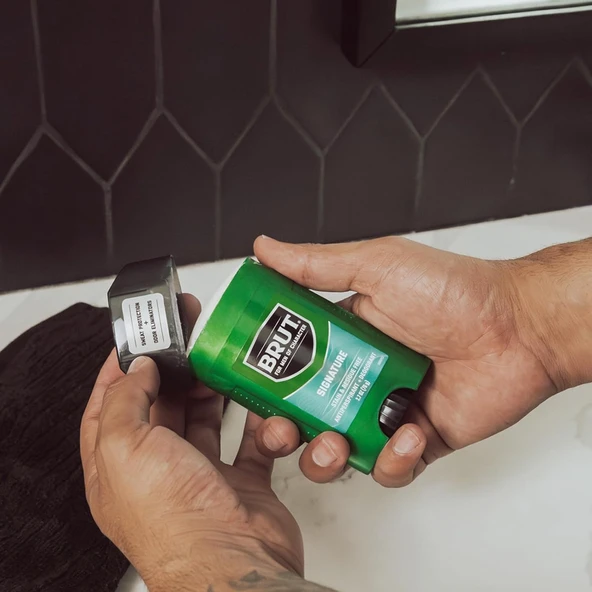 Brut Signature Deodorant 76GR - Resim 3