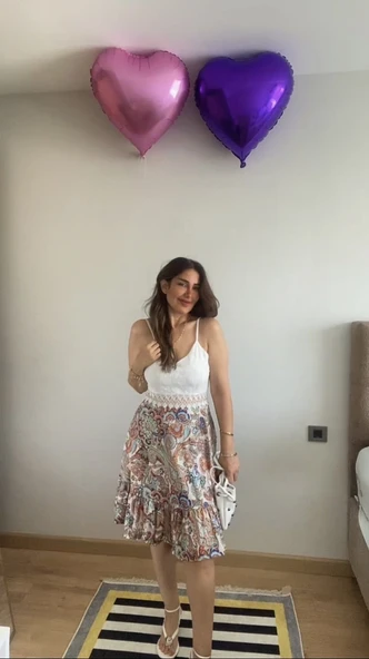Kadın Askılı V Yakalı üst Dantel Alt Süprem Mini Elbise ürün görseli 1