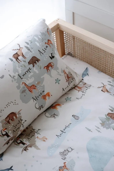 NOU Hayvan Haritası Çarşaflı Organik Montessori Nevresim Seti (100x200 - 50x70 -80x180+20) -Animal Map ürün görseli 1
