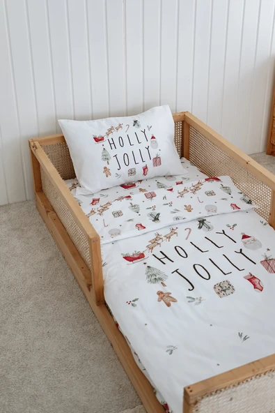 NOU Holly Jolly Yeni Yıl Çarşaflı Montessori Nevresim Takımı (100x200 - 50x70 - 90x190+20) ürün görseli 1