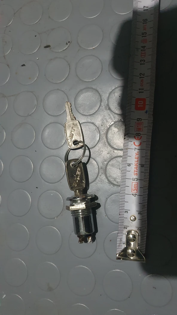 Kilitli anahtarli elektrik anahtar ürün görseli 1