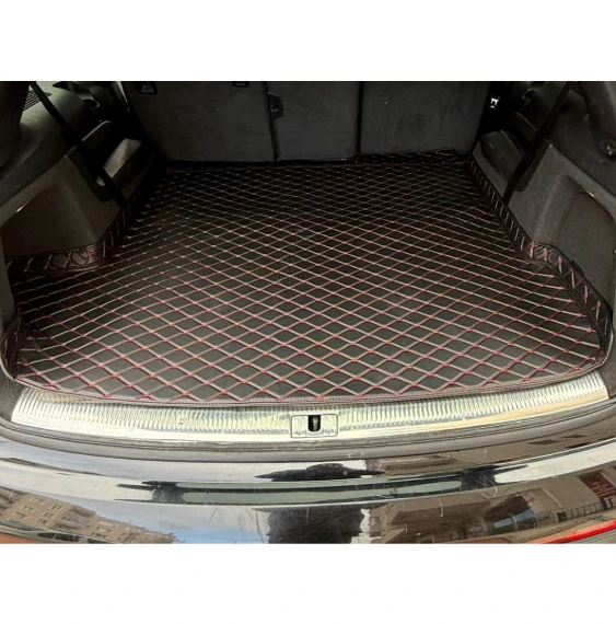 Audi Q7 2006-2015 Arası Aracına Özel 8D Bagaj Havuzu Matı ürün görseli 1