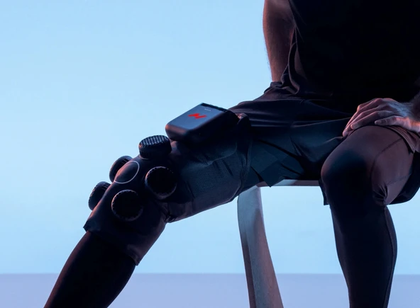 Hyperice Contrast 2 Knee Akıllı Diz Kontrast Terapi ve Kompresyon Cihazı - Resim 7