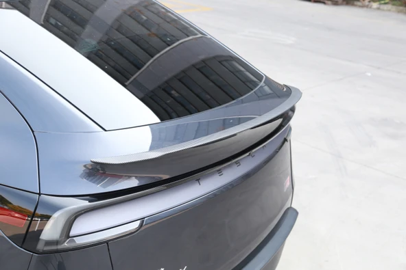 2025+ MODEL Y (JUNIPER) IÇIN SPOR SPOILER - MAT KARBON BOYA ürün görseli 1