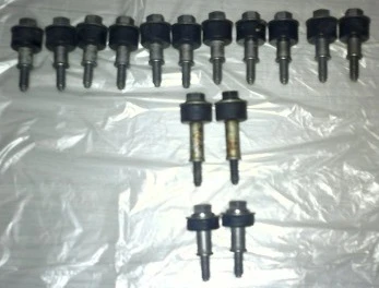 BMW KÜLBÜRATÖR KAPAĞI EMNİYETLİ VİDA SETİ 11127568294 ürün görseli 1