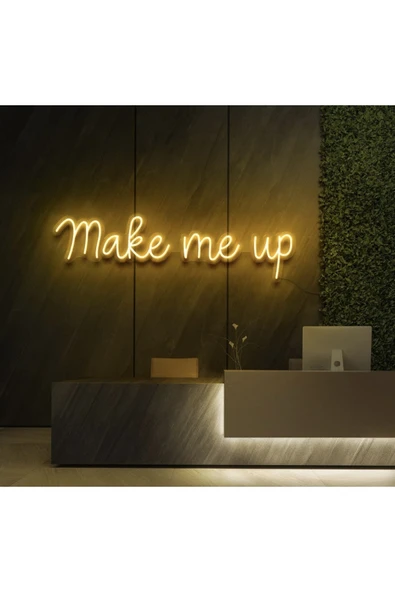 Make Me Up Yazılı Neon Tabela ürün görseli 1