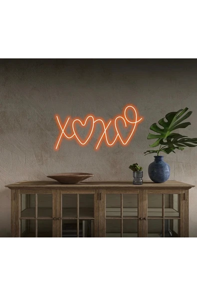 XOXO Yazılı ve Şekilli Neon Tabela ürün görseli 1