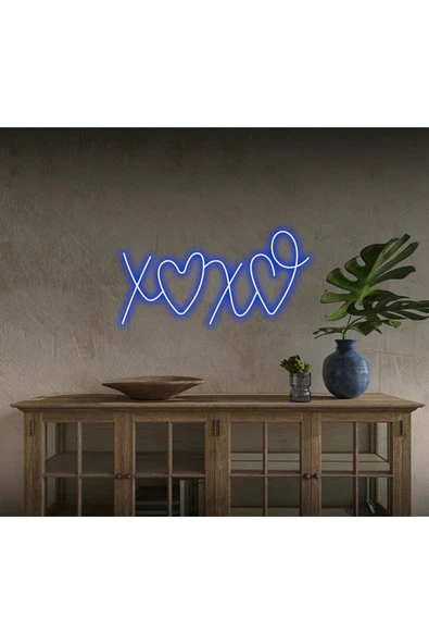 XOXO Yazılı ve Şekilli Neon Tabela ürün görseli 1