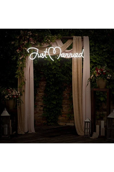 Just Marrıed Yazılı Neon Tabela ürün görseli 1