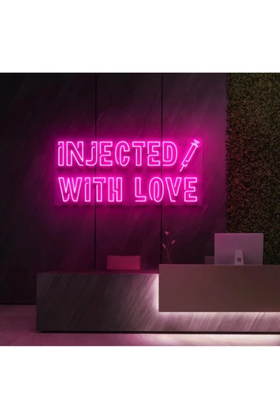 INJECTED WITH LOVE Yazılı ve Şekilli Neon Tabela ürün görseli 1