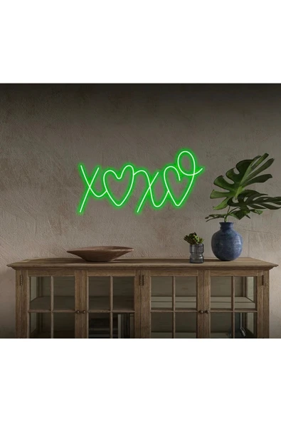 XOXO Yazılı ve Şekilli Neon Tabela ürün görseli 1