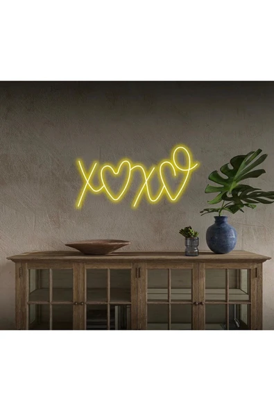 XOXO Yazılı ve Şekilli Neon Tabela ürün görseli 1