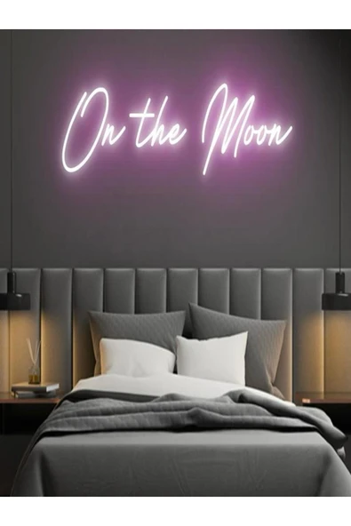 On The Moon Yazılı Neon Tabela ürün görseli 1