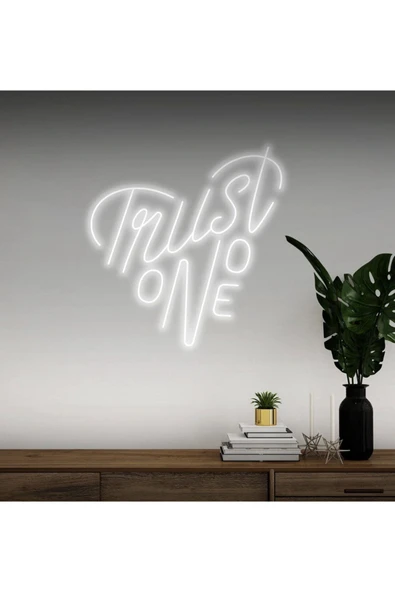Trust No One Yazılı Neon Tabela ürün görseli 1