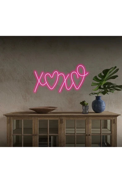XOXO Yazılı ve Şekilli Neon Tabela ürün görseli 1