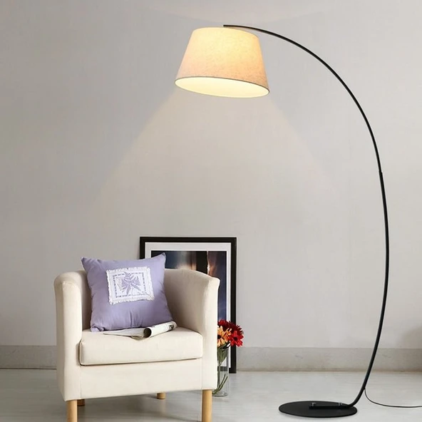 RİOLİGHT RETRO2 RUSTİK HAREKETLİ KREM KUMAŞ BAŞLIK SİYAH METAL LAMBADER KÖŞE LAMBASI ŞAPKA ÇAPI:45CM ürün görseli 1
