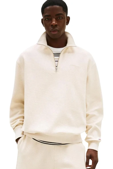 Tommy Hilfiger   TJM RLX WAFFLE SCRIPT QRTR ZIP Erkek Bej Sweatshirt - DM0DM21880 ürün görseli 1