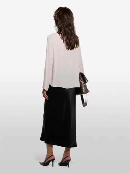 Sisley   Kdn_%100 Viskoz Rahat Kesim Yanları Yırtmaçlı Kayık Yaka Bluz Kadın Pudra Bluz - 324A5ZMZLQ07S ürün görseli 1
