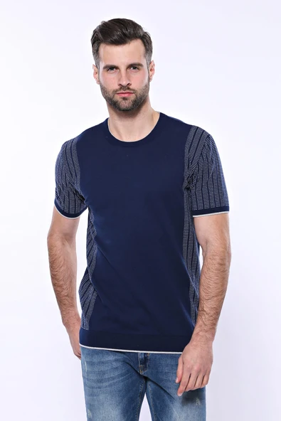 Bisiklet Yaka Kenarları Desenli Lacivert Örme T-shirt | Wessi ürün görseli 1