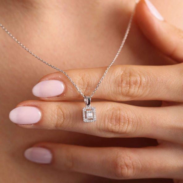 0.12 Karat Baget Pırlanta Kolye 14K Beyaz Altın ürün görseli 1