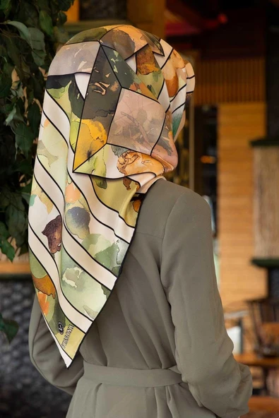 %100 Twill İpek Bahar Çiçekleri Desenli Haki Yeşil - Vizon Renkli 90x90 Eşarp Kenar Dikiş Şekli El Dikişli ürün görseli 1
